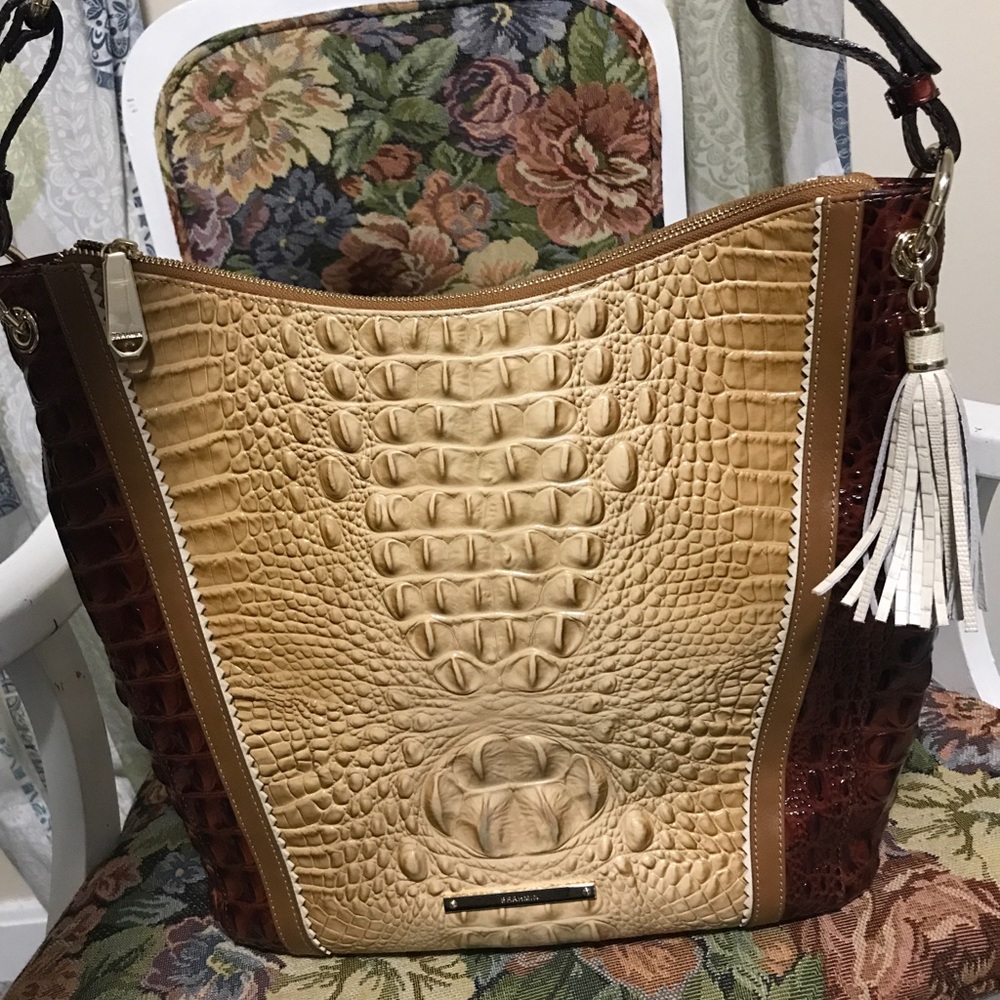 Excellent conditions tote Brahmin